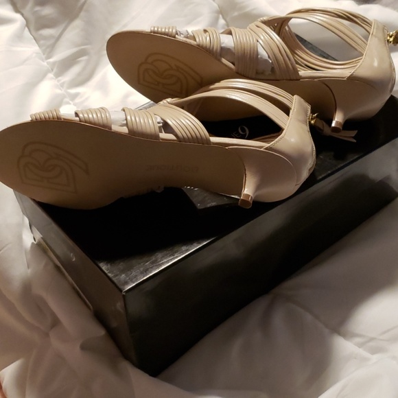 Shoes - Picture 3 of 3